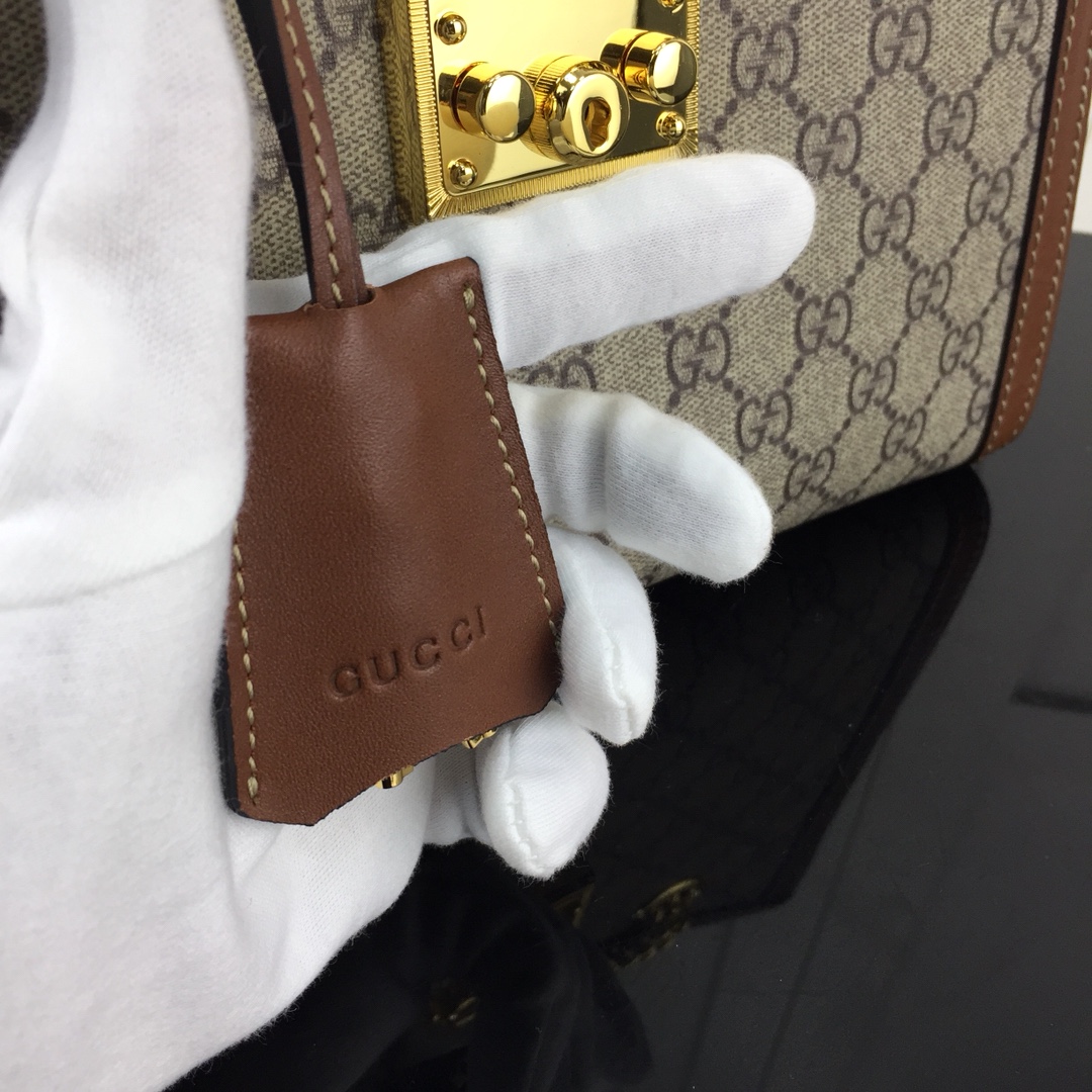 Gucci Satchel Bags